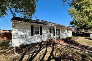 1012 W 4th St, Centralia, IL 62801 - Photo 2