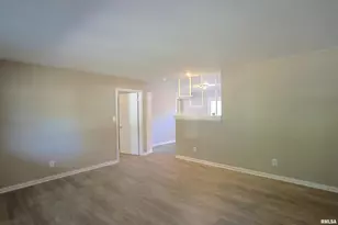 11 Ridge Rd, Centralia, IL 62801 - Photo 4