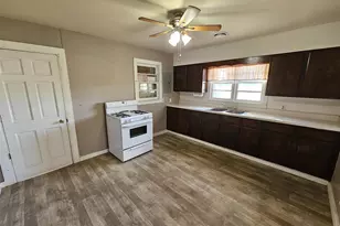 233 N US Hwy 45, Cisne, IL 62823 - Photo 14