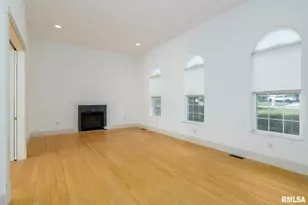 12 Clearlake Dr, Centralia, IL 62081 - Photo 8