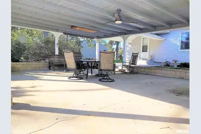 901 Locust Street, Vienna, IL 62995 - Photo 10