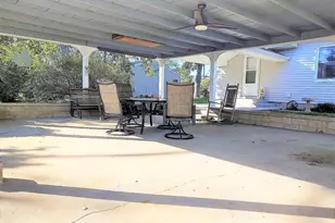 901 Locust St, Vienna, IL 62995 - Photo 10