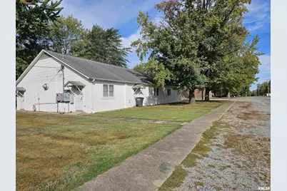 705 W Main Street, Dahlgren, IL 62828 - Photo 12