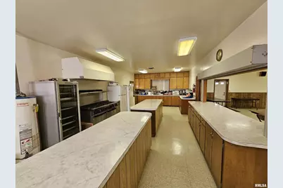 705 W Main Street, Dahlgren, IL 62828 - Photo 30