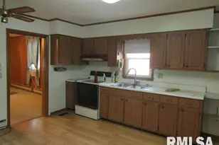 430 W Church St, Harrisburg, IL 62946 - Photo 8