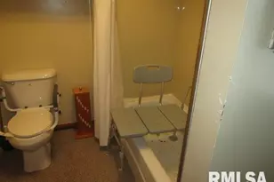 430 W Church St, Harrisburg, IL 62946 - Photo 12