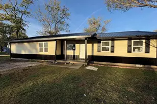 3305 Selmaville Rd, Salem, IL 62881 - Photo 2