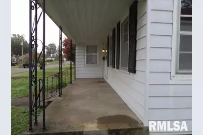 1111 Roosevelt Street, Harrisburg, IL 62946 - Photo 2