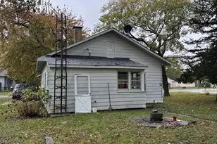 25 S Walnut St, Tamaroa, IL 62888 - Photo 4