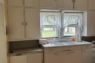 25 S Walnut St, Tamaroa, IL 62888 - Photo 6