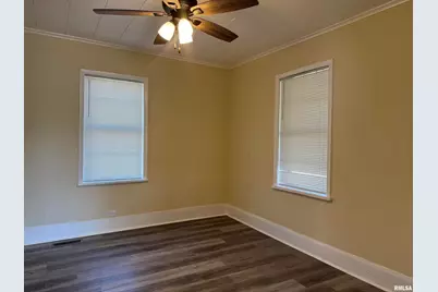 1103 W Boulevard St Street #A & B, Marion, IL 62959 - Photo 8