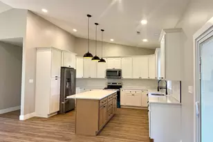 12570 Hudgens Rd, Marion, IL 62959 - Photo 10