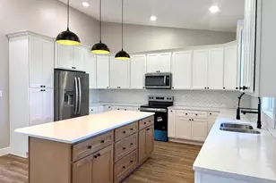 12570 Hudgens Rd, Marion, IL 62959 - Photo 8