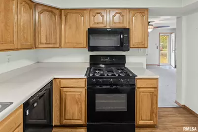 444 N Marion Street, Centralia, IL 62801 - Photo 16