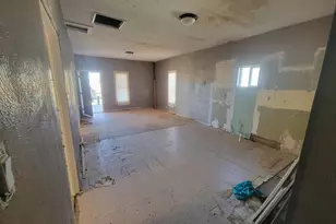 208 N Washington St, Hurst, IL 62949 - Photo 16