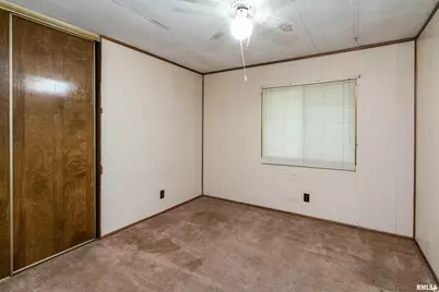 208 W Pennsylvania Avenue, Pittsburg, IL 62974 - Photo 24