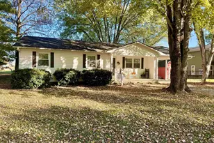 109 E Galaxy Dr, Chicago, IL 62898 - Photo 4