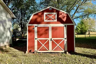 109 E Galaxy Dr, Chicago, IL 62898 - Photo 28