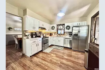 109 E Galaxy Drive, Chicago, IL 62898 - Photo 10