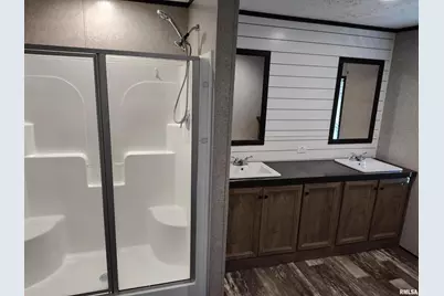 1207 SW 6th Street, Fairfield, IL 62837 - Photo 12