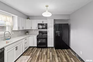 628 Sara Dr, Centralia, IL 62801 - Photo 18