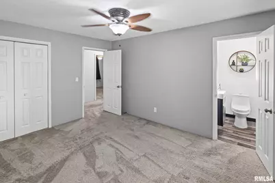 628 Sara Drive, Centralia, IL 62801 - Photo 8