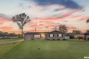 628 Sara Dr, Centralia, IL 62801 - Photo 2