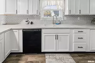 628 Sara Dr, Centralia, IL 62801 - Photo 24