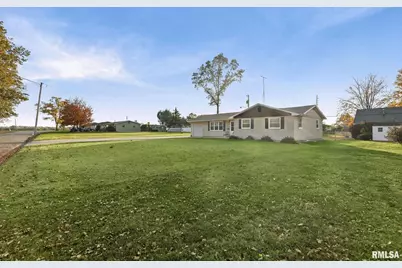 628 Sara Drive, Centralia, IL 62801 - Photo 1