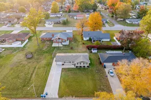 628 Sara Dr, Centralia, IL 62801 - Photo 28