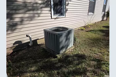 208 W Cherry Street, Springerton, IL 62887 - Photo 4