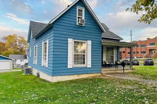 734 S McKinley St, Harrisburg, IL 62946 - Photo 2