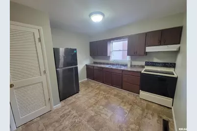 705 S 11th St Street, Herrin, IL 62948 - Photo 10