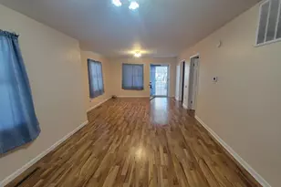 705 S 11th St St, Herrin, IL 62948 - Photo 6