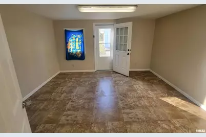 705 S 11th St Street, Herrin, IL 62948 - Photo 12