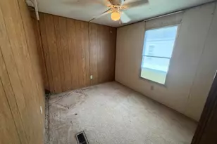 507 Wortby St, Odin, IL 62870 - Photo 10