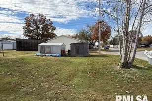 121 N 9th St, Herrin, IL 62948 - Photo 32