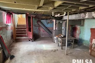 121 N 9th St, Herrin, IL 62948 - Photo 28