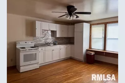 121 N 9th Street, Herrin, IL 62948 - Photo 6