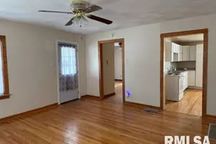 121 N 9th St, Herrin, IL 62948 - Photo 4