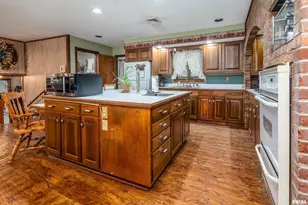 402 Main St, Brighton, IL 62817 - Photo 20