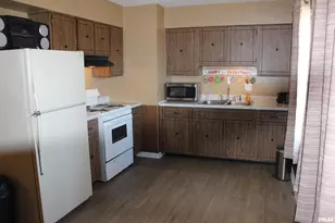 3287 Selmaville Rd Rd, Salem, IL 62881 - Photo 8