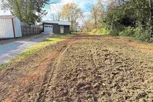 1523 S McKinley St, Harrisburg, IL 62946 - Photo 4