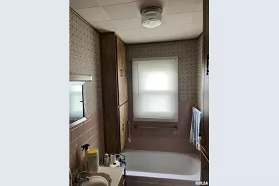 517 W Barnett Street, Harrisburg, IL 62946 - Photo 16