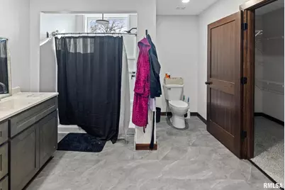 7984 Wilson Road, Kinmundy, IL 62854 - Photo 24