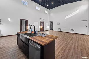 7984 Wilson Rd, Kinmundy, IL 62854 - Photo 16