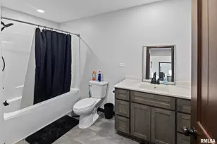 7984 Wilson Rd, Kinmundy, IL 62854 - Photo 12