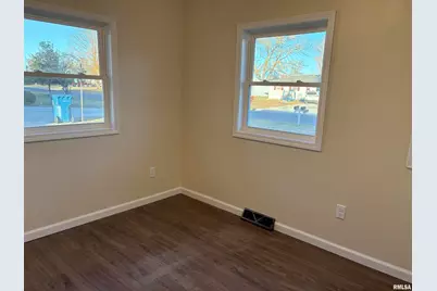 504 Westhaven Drive, Centralia, IL 62801 - Photo 10