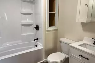 504 Westhaven Dr, Centralia, IL 62801 - Photo 18