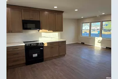 504 Westhaven Drive, Centralia, IL 62801 - Photo 8